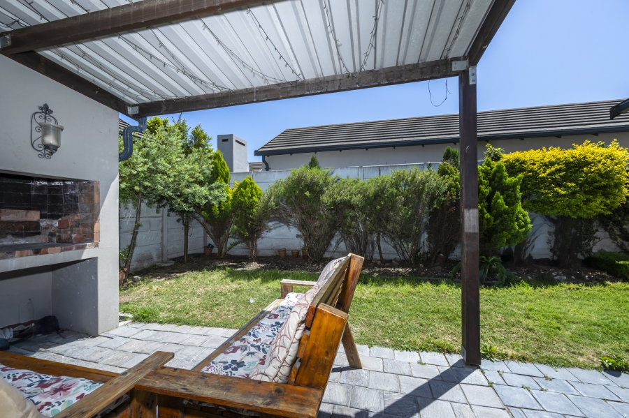 3 Bedroom Property for Sale in Haasendal Western Cape